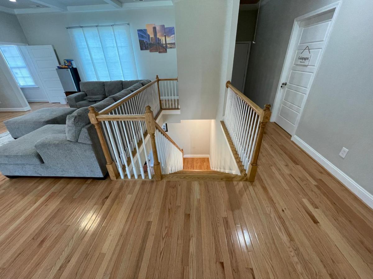 La Casa Grande Hosting Apartment Whitsett Bagian luar foto