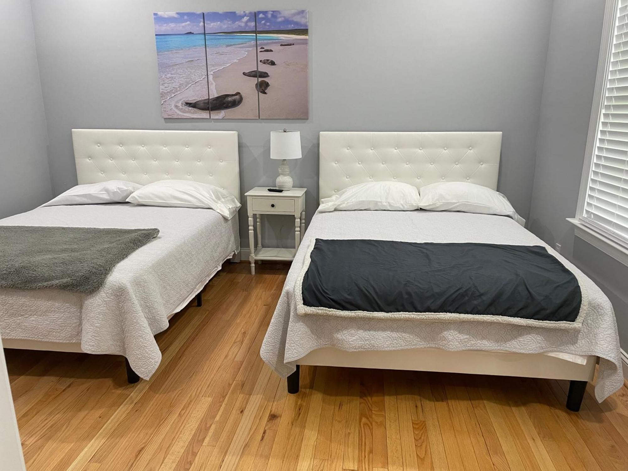 La Casa Grande Hosting Apartment Whitsett Bagian luar foto