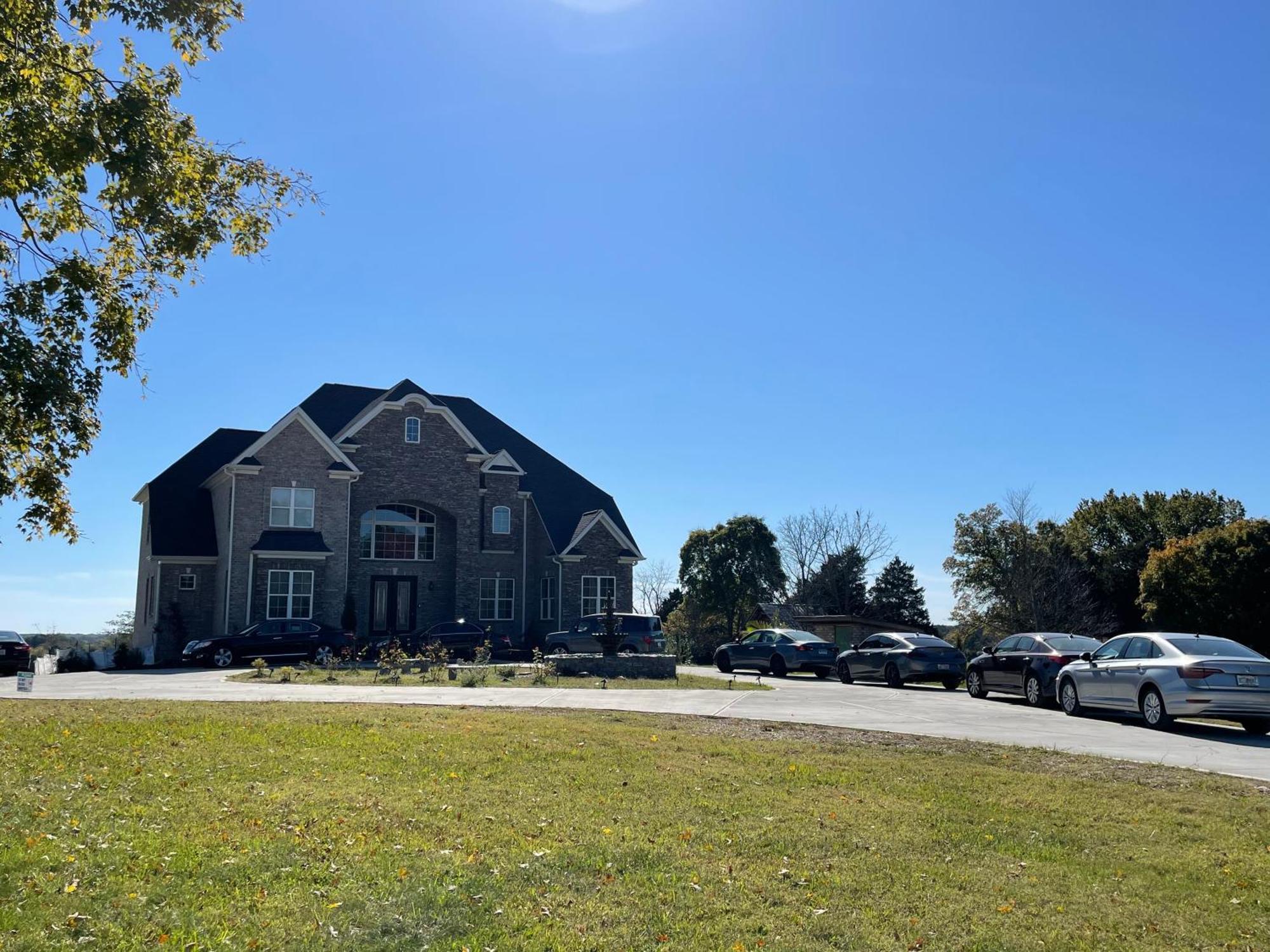 La Casa Grande Hosting Apartment Whitsett Bagian luar foto
